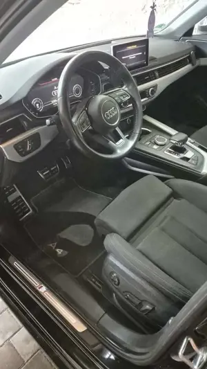 Audi A4 Avant 40 TDI S- line