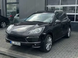 Porsche Cayenne S Sport-Design-Paket 2 Hand Sonder Farbe