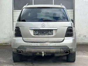 Mercedes-Benz ML 320 CDI 4Matic*XENON*NAVI*TEMPO*SHZ*AHK* Bild 4