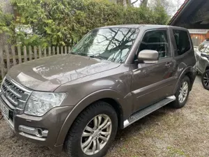 Mitsubishi Pajero Pajero 3.2 DI-D Automatik Diamant Edition