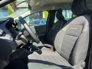 Dacia Sandero III Stepway Comfort TCE 100 ECO-G Navi LED Klimaau Bild 4