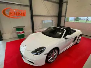 Porsche Boxster 718 Boxster PDK *NAVI*XENON*SHZ*PDC*20ZOLL*
