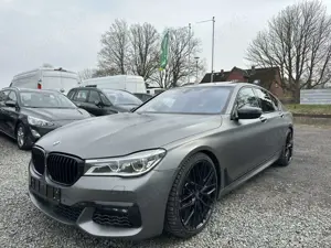 BMW 750 xDrive*CarbonCore*Alcantara*HK*M Paket