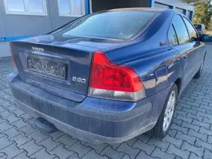 Volvo S60 2.4 Comfort KLIMA SHZ AHK TEMPOMAT ALU Bild 4