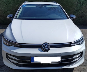 VW Golf VIII Variant Goal 1.5 eTSI DSG Autom. BJ 20.03.2025 Oryxweiß Perlmutteffekt,