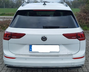 VW Golf VIII Variant Goal 1.5 eTSI DSG Autom. BJ 20.03.2025 Oryxweiß Perlmutteffekt, Bild 3