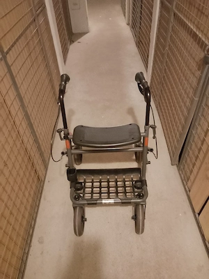 rolator-firma. loose