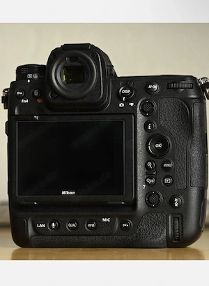 Nikon Z 9 45,7 MP spiegellose Systemkamera   Schwarz