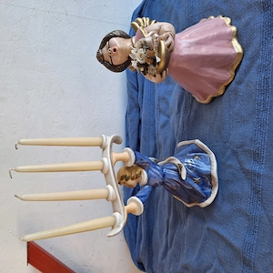 Engel von Göbel mit 4 Kerzen und einen Engel von Thun Bozen, beides Originale 