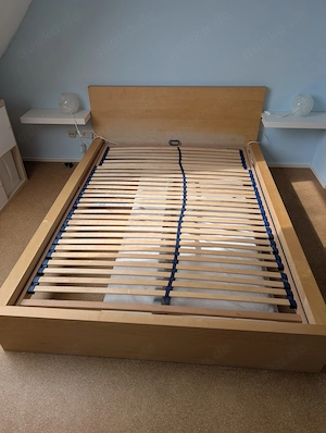 Malm-Bett 140 cm x 200 cm mit Lattenrost (verstellbares Kopfteil)