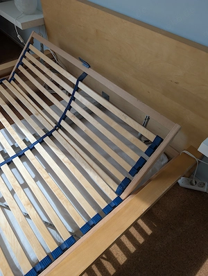 Malm-Bett 140 cm x 200 cm mit Lattenrost (verstellbares Kopfteil) Bild 2