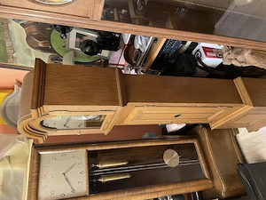 Standuhr Holz hell Im englischen Stil o