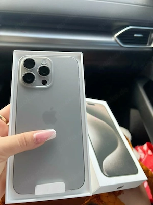 iPhone 15 Pro Max 256 GB, Titan-Grau, 92 % Akku, sehr guter Zustand