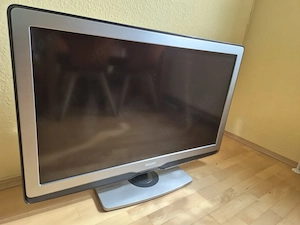 Philips 40 Zoll (102cm) 40PFL9704 Full HD High-End TV Bild 2