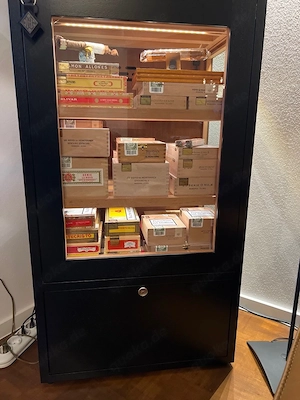Humidorschrank 