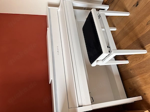 Elektrisches digitales Klavier Yamaha Clavinova CLP 675 - nur 3 Stunden gespielt, wie neu NP 2729,00