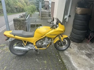Verkaufe gut erhaltenes Motorrad 