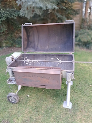 Spanferkel Grill