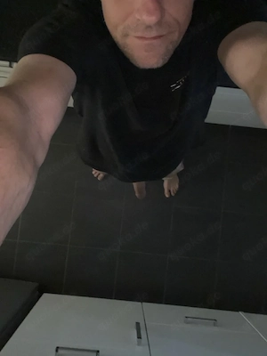 Naked Personal Trainer ... Welches Girl hat Lust ? 