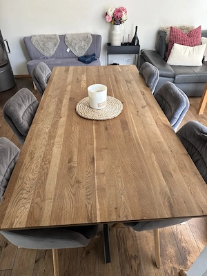 Esszimmer Tisch plus 6 Stühle 