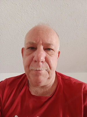 Mann 61 sucht Partnerin.