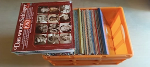 Ganze Kiste voller verschiedener LP's 