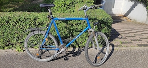 Verkaufe älteres blaues Herren Mountainbike mit hohem Rahmen