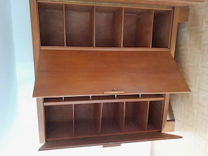 arbeitsschrank aus holz sehr gut erhalten