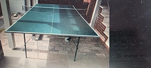 Tischtennisplatte klapp und fahrbar indoor