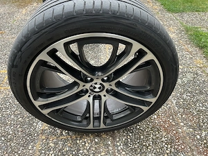 Original BMW M-Felgen 20 Zoll mit neuen Continetal bereifung Top zustand der Felgen