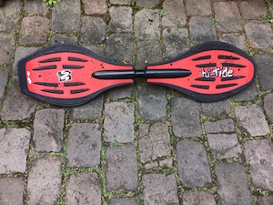 Waveboard in rot 