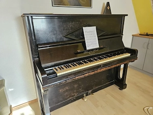 Altes Klavier - an Selbstabholer kostenlos abzugeben