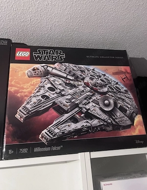 Star Wars Lego UCS Set Millennium Falcon 75192