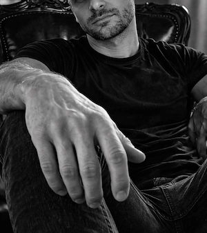 Diskreter, sportlicher Top sucht glatten Sub im Raum Frankenthal