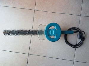 Heckenschere Makita UH4500 elektrisch - Gebraucht Bild 2