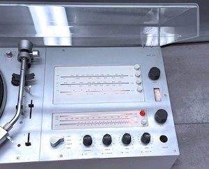 Brown audio 310 design radio turntable rams snow white coffin shure ts