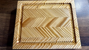 Handgefertigtes Schneidebrett 