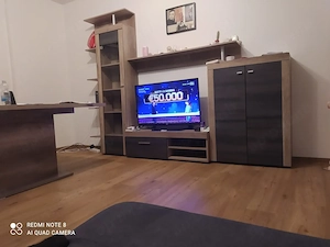 Wohnzimmer-Wohnwand, neuwertig, erst 2 Jahre alt.