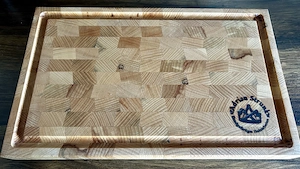 Handgefertigtes Schneidebrett