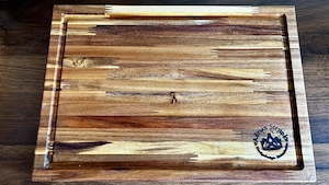 Handgefertigtes Schneidebrett 
