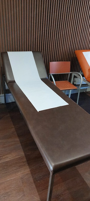 Untersuchungsliege   Behandlungsliege