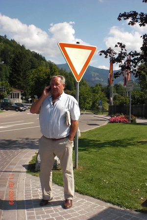 Ältere Frau ab 70j für Unterhaltung (Er 75j)