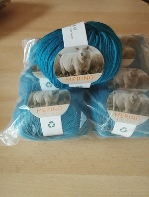 Merinowolle 8 x 50 Gramm türkisblau