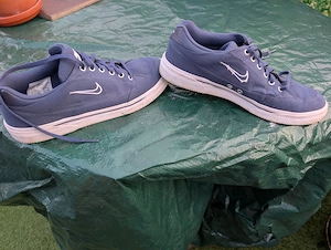 NIKE Sportschuh Gr. 41