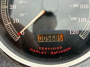 Harley-Davidson Road King Classic 100 Jahre Bild 3