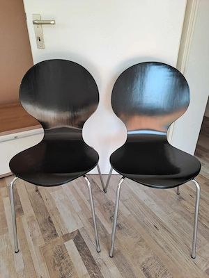 Zwei Stühle zu verkaufen 
