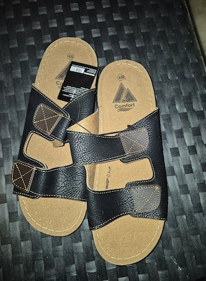 die hausschuhe ist neu 