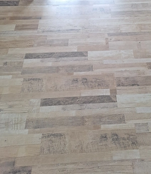 Ca. 42 m2 schöner Laminatboden zu verkaufen *ausgebaut & abholbereit Bild 4
