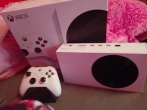 Xbox Series S 512 GB mit Controller und Akku