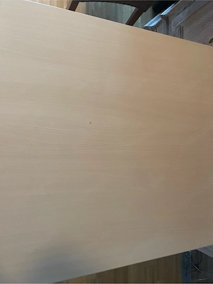 Stabiler Schreibtisch Bild 2